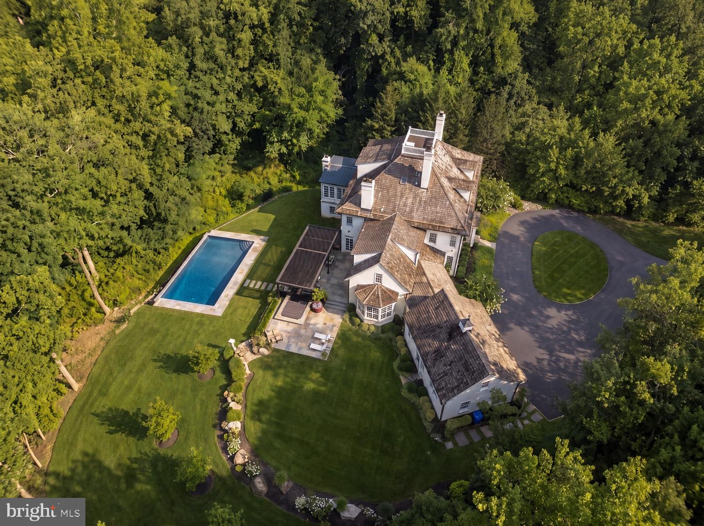 8611 COUNTRY CLUB DRIVE
