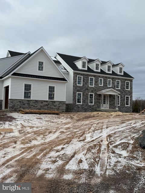 318 OLD LIMEKILN ROAD DOYLESTOWN PA 18901