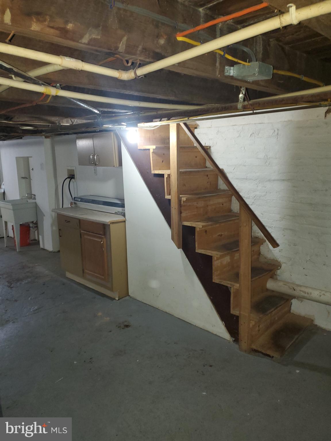UPTON - Residential Lease