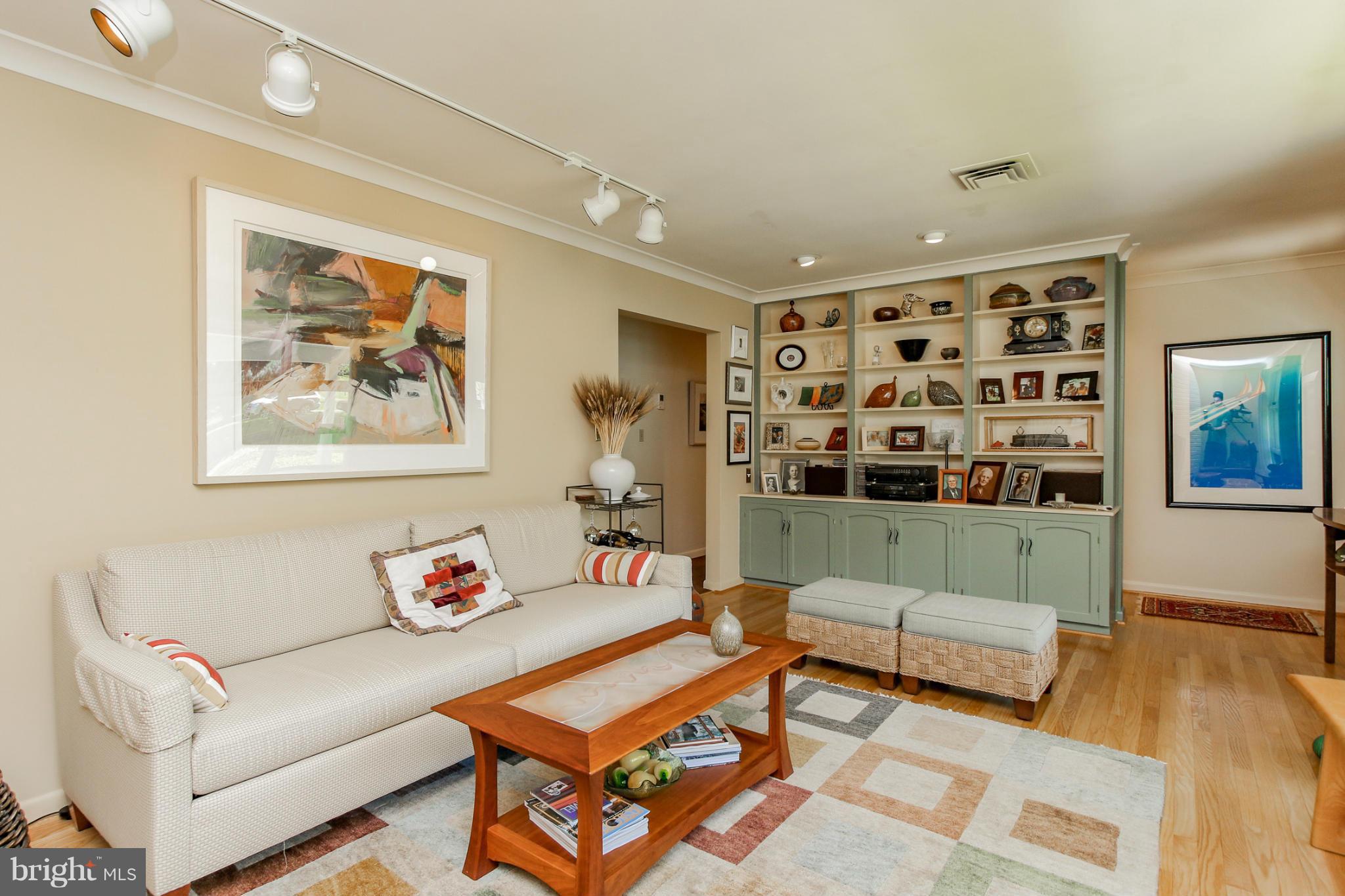 BLENHEIM MANOR - Residential