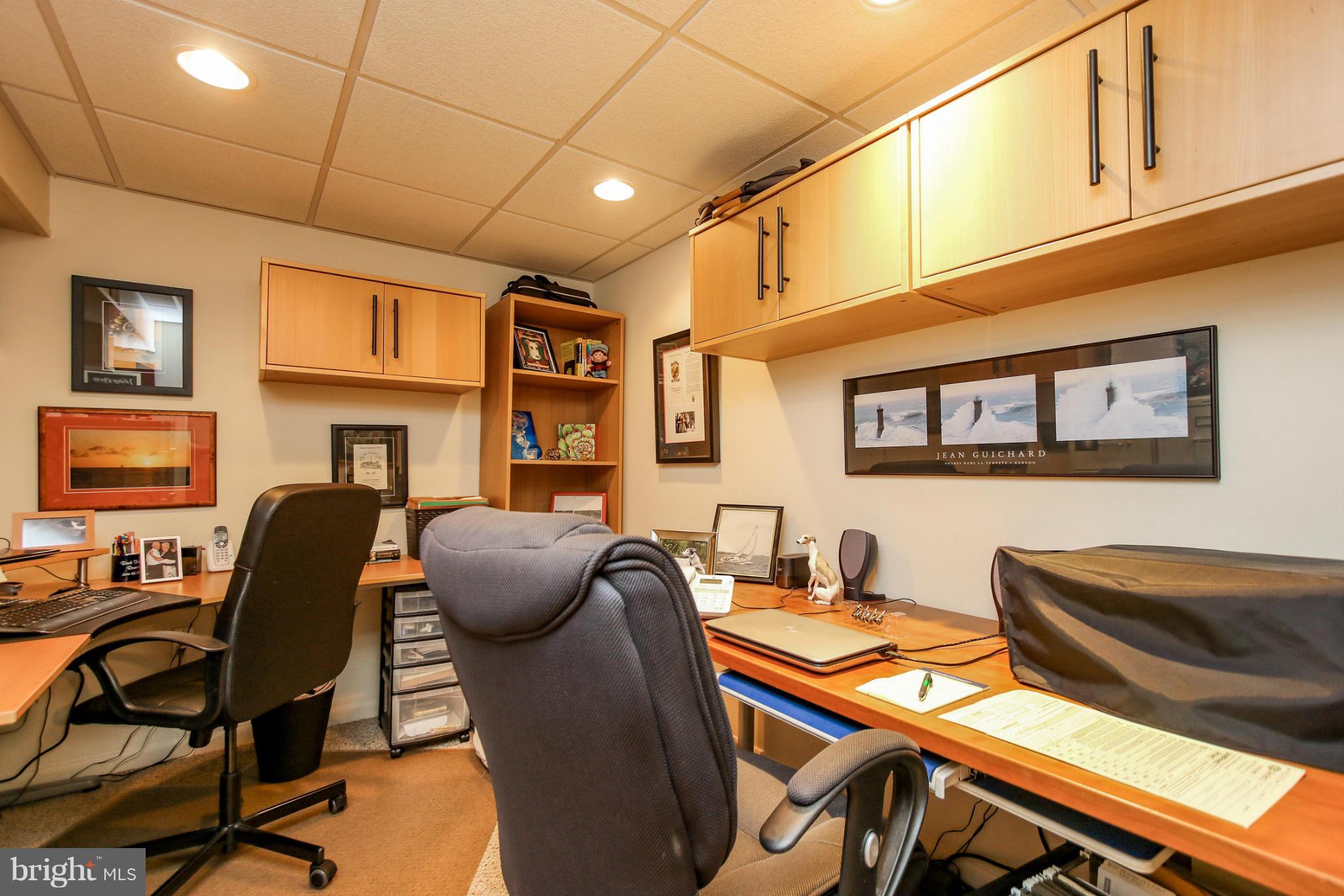 BLENHEIM MANOR - Residential