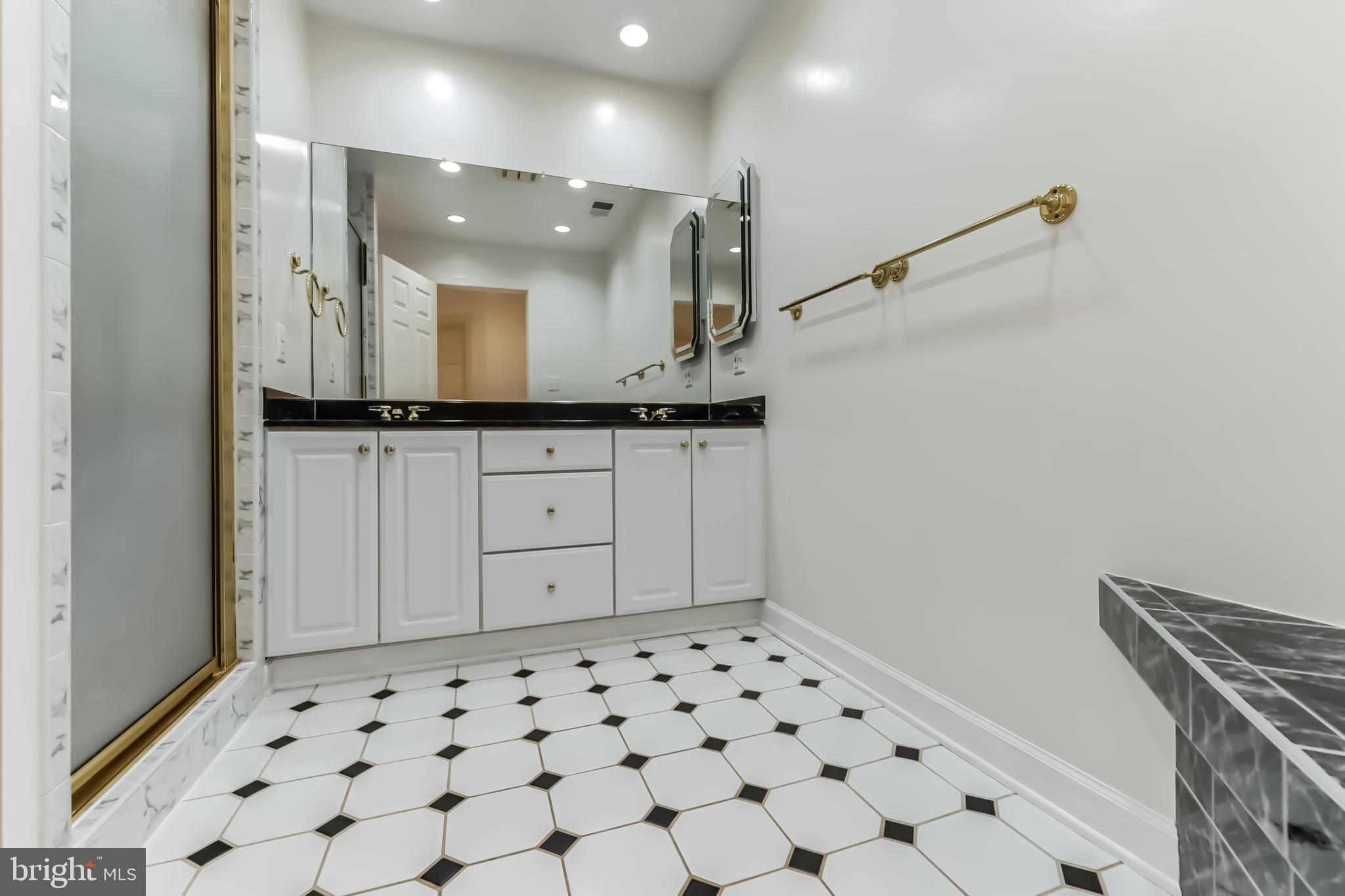 BRIARLYNN ESTATES - Residential