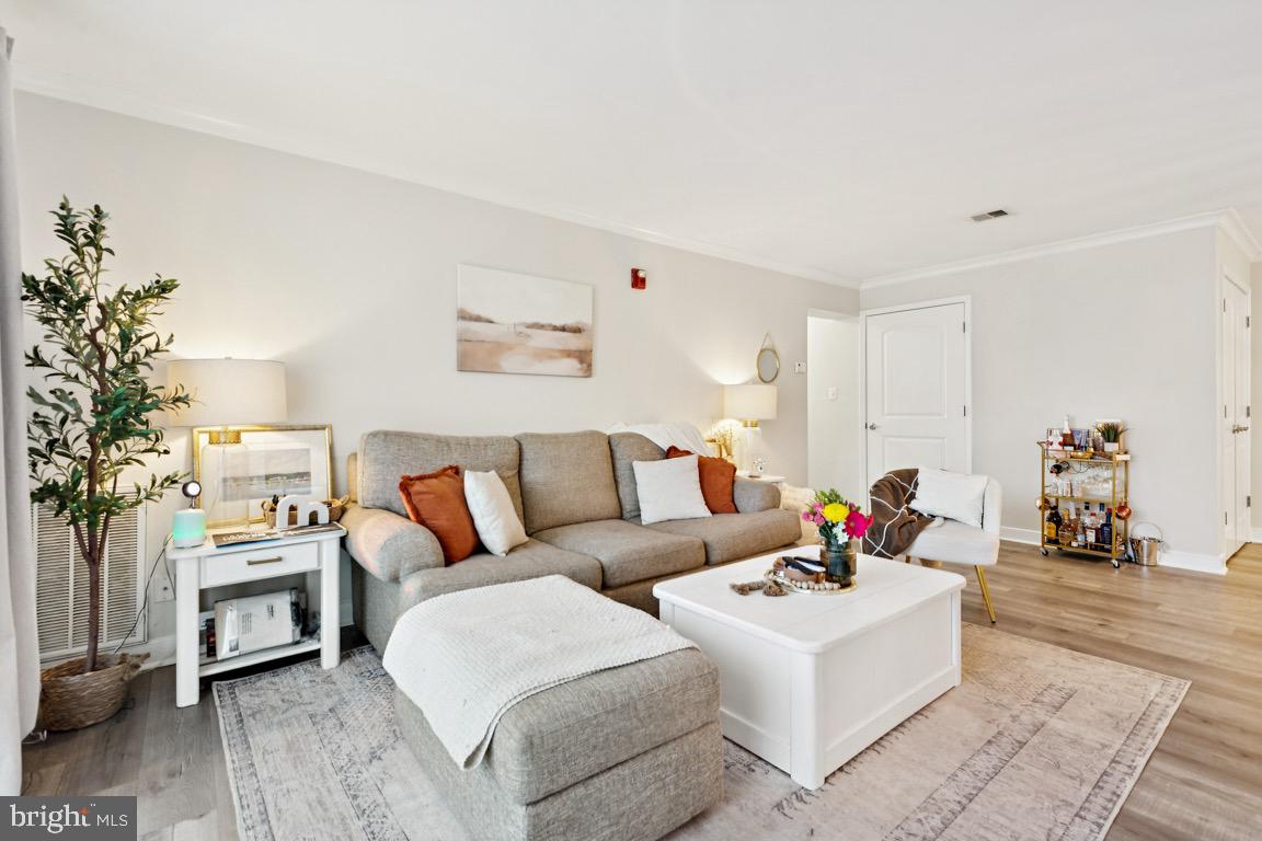 NORTH GREEN CONDOMINIUMS - Residential