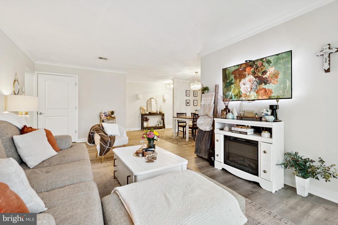 NORTH GREEN CONDOMINIUMS - Residential