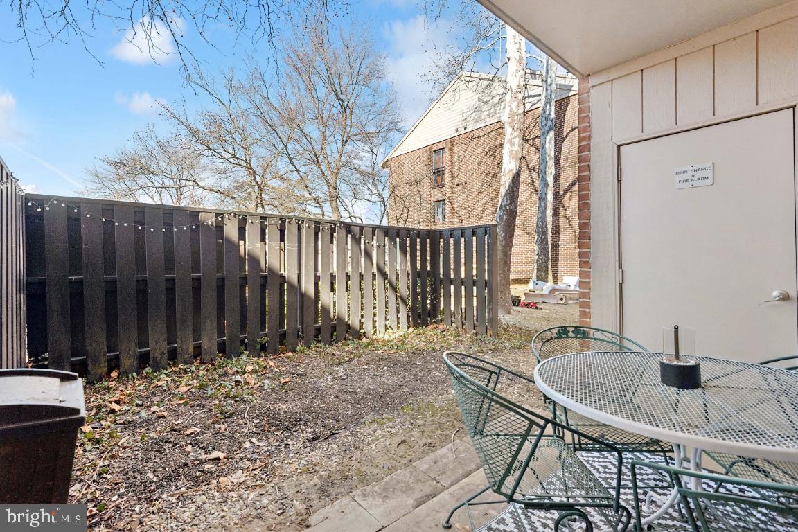 NORTH GREEN CONDOMINIUMS - Residential