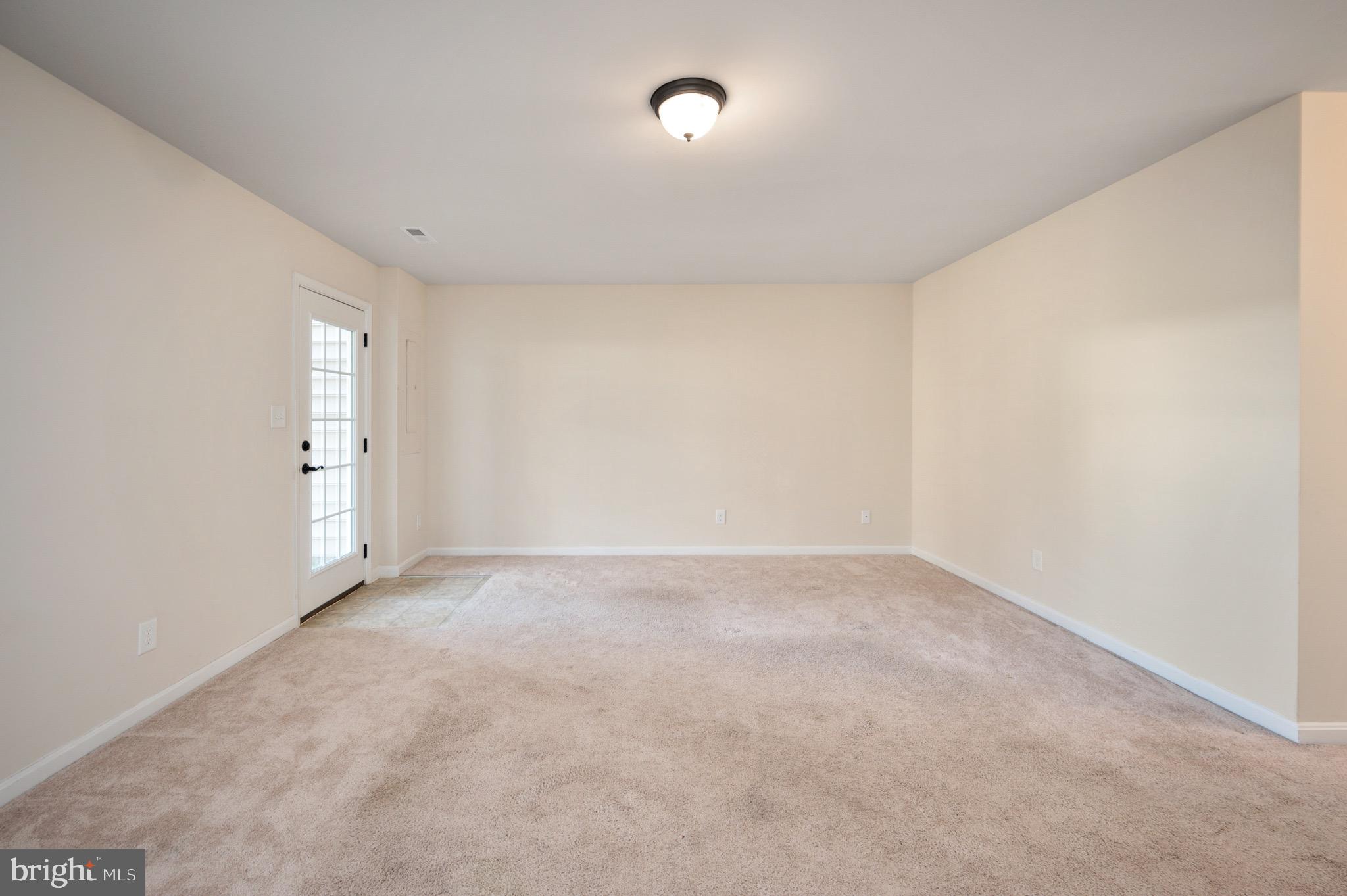 LAKESIDE - Residential