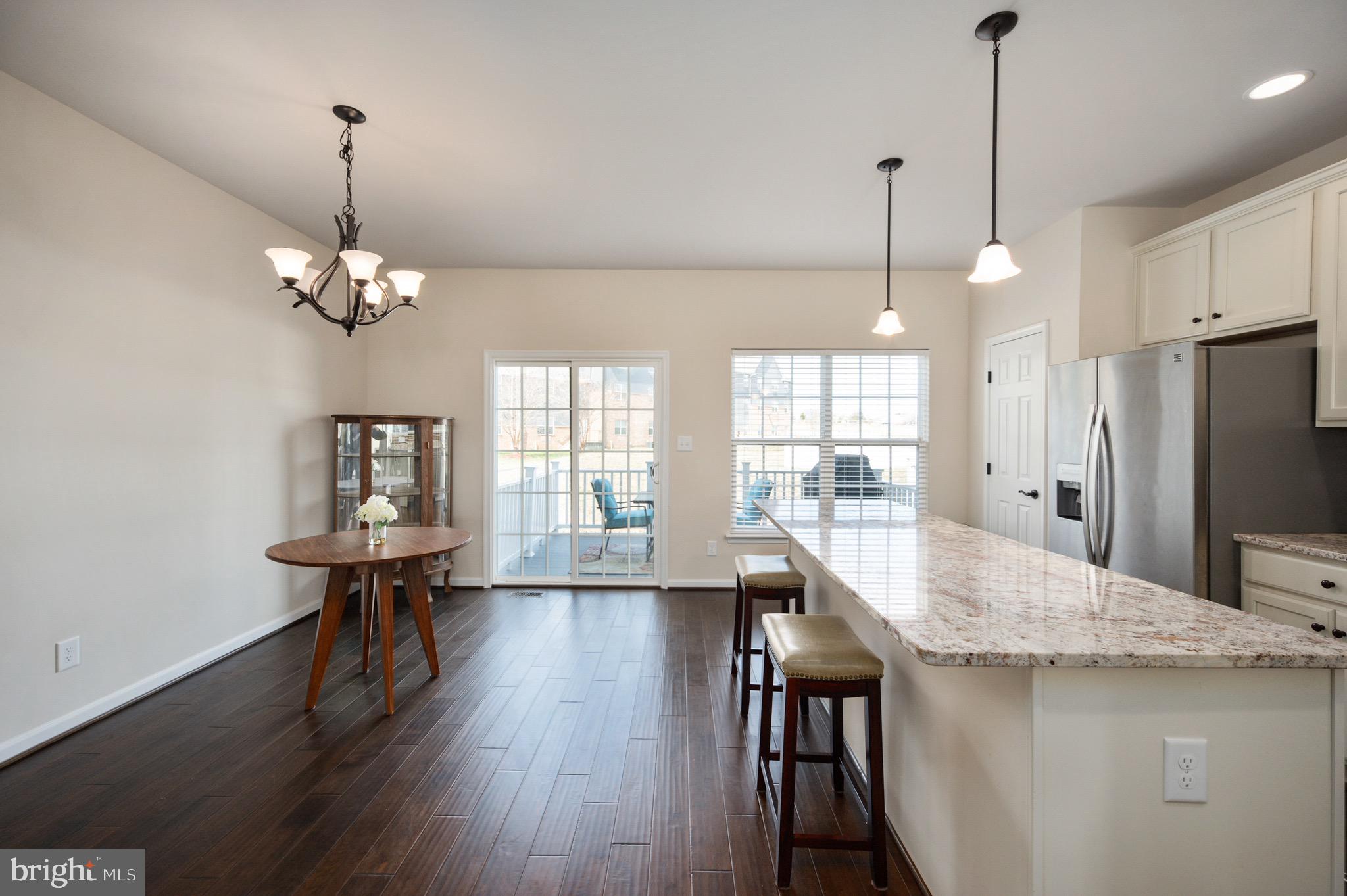 LAKESIDE - Residential