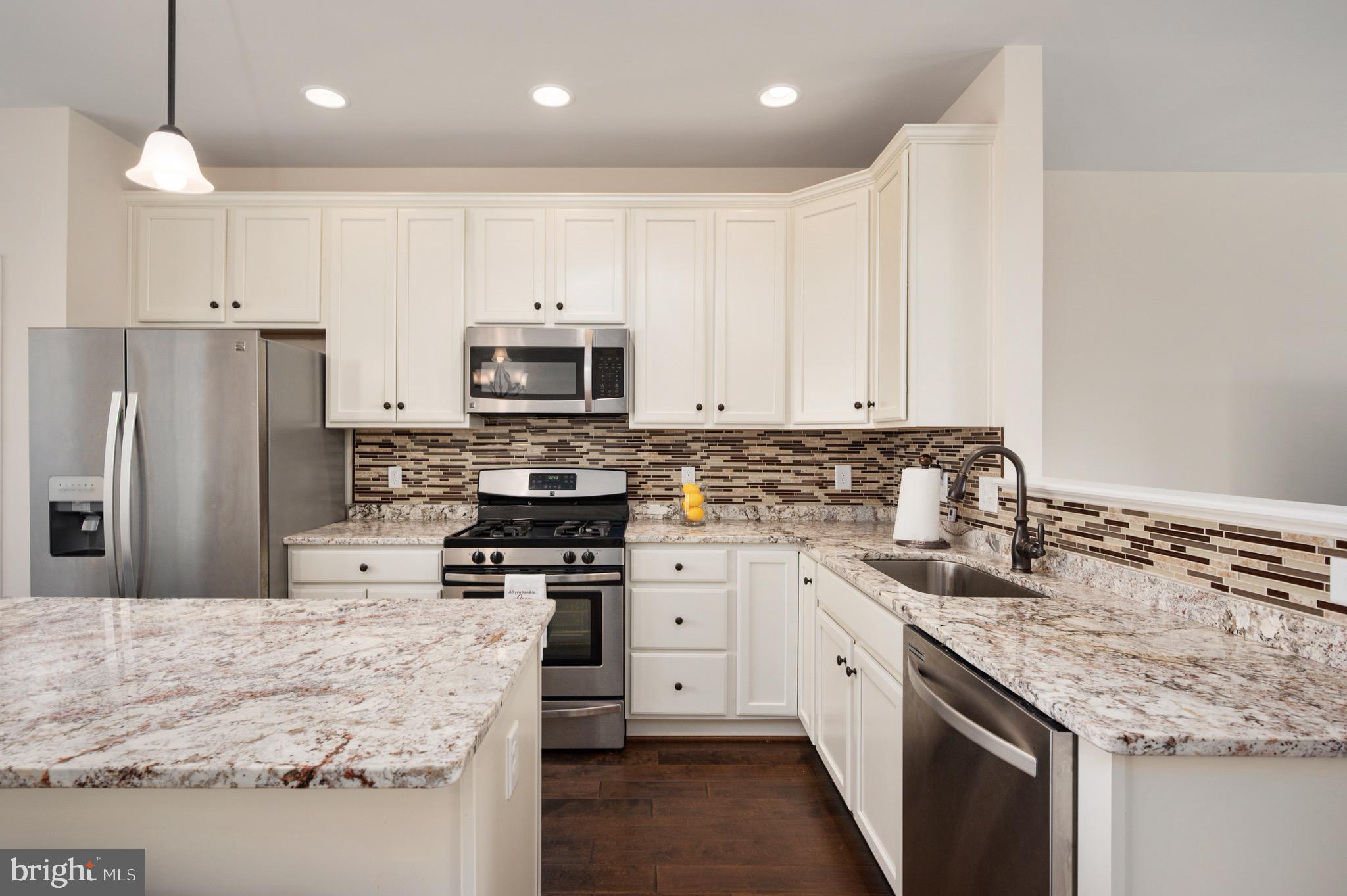 LAKESIDE - Residential