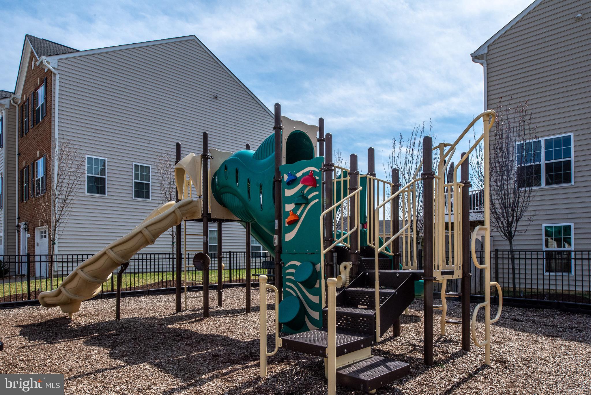 LAKESIDE - Residential