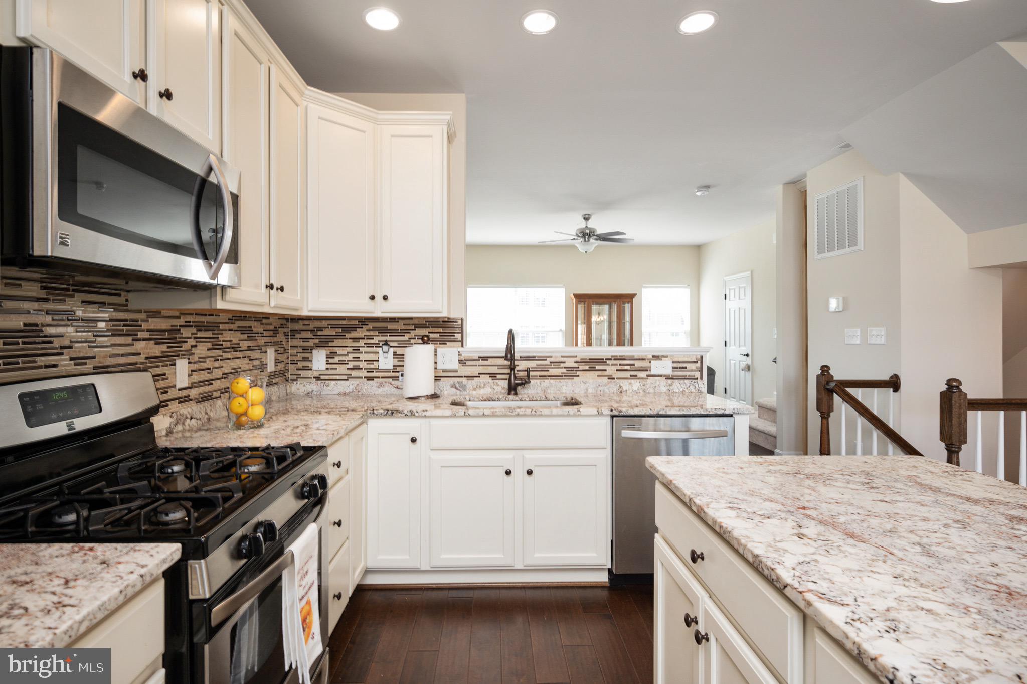 LAKESIDE - Residential