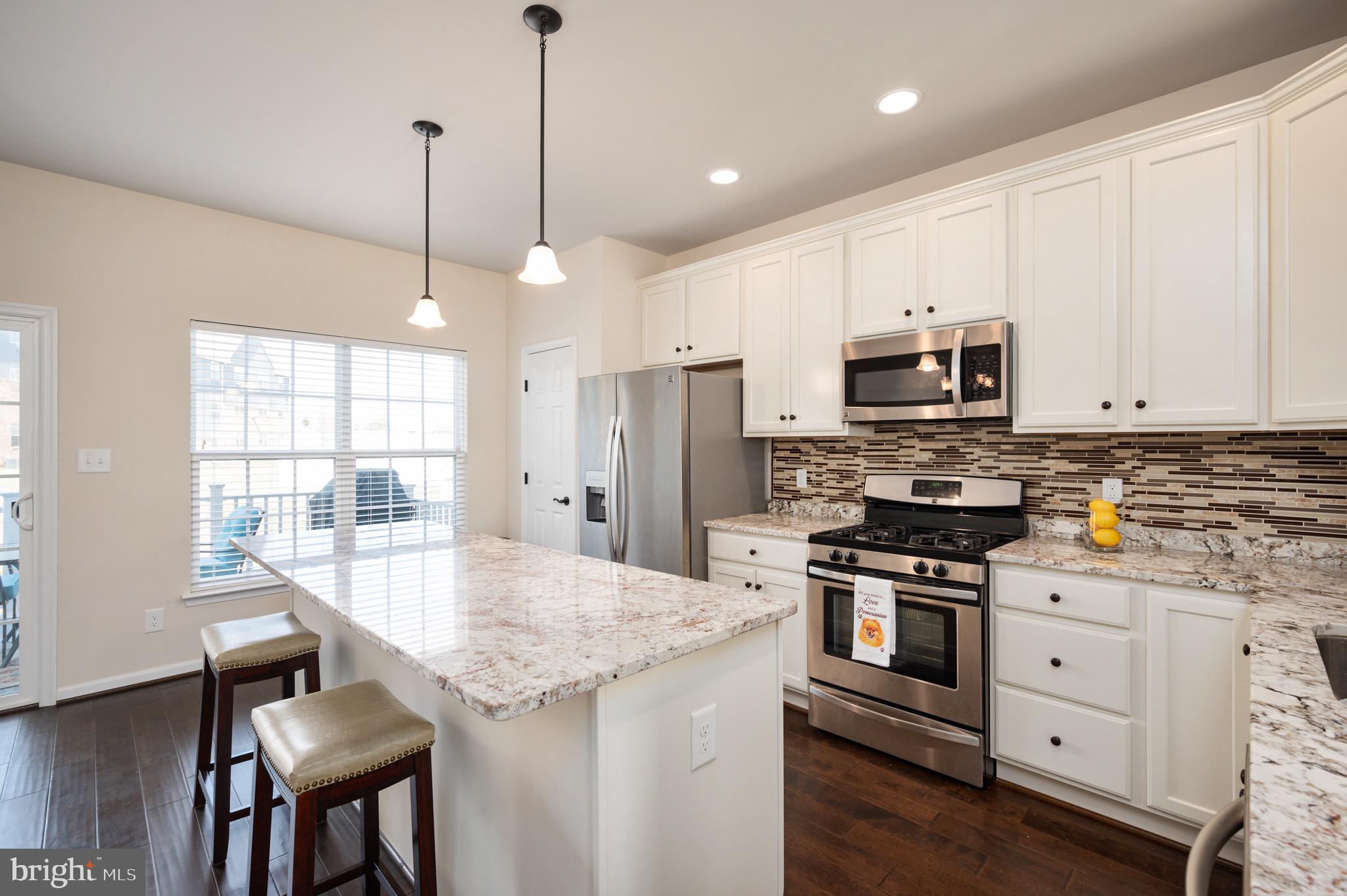 LAKESIDE - Residential