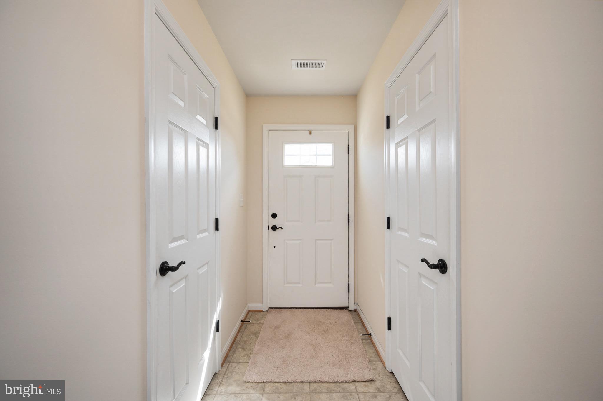 LAKESIDE - Residential