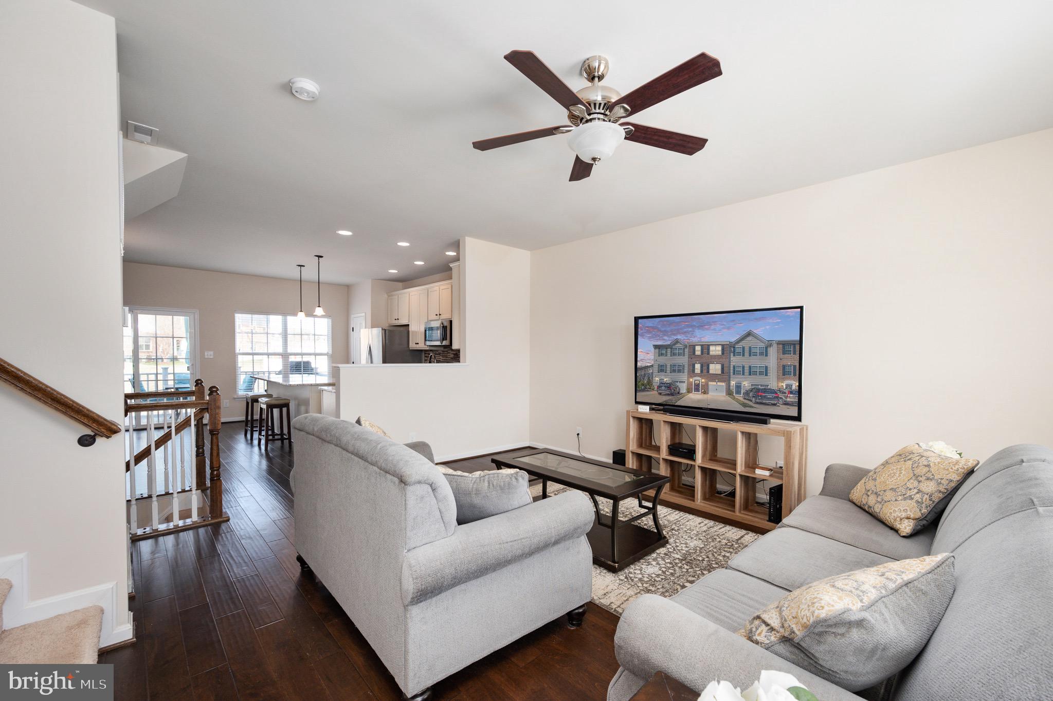 LAKESIDE - Residential