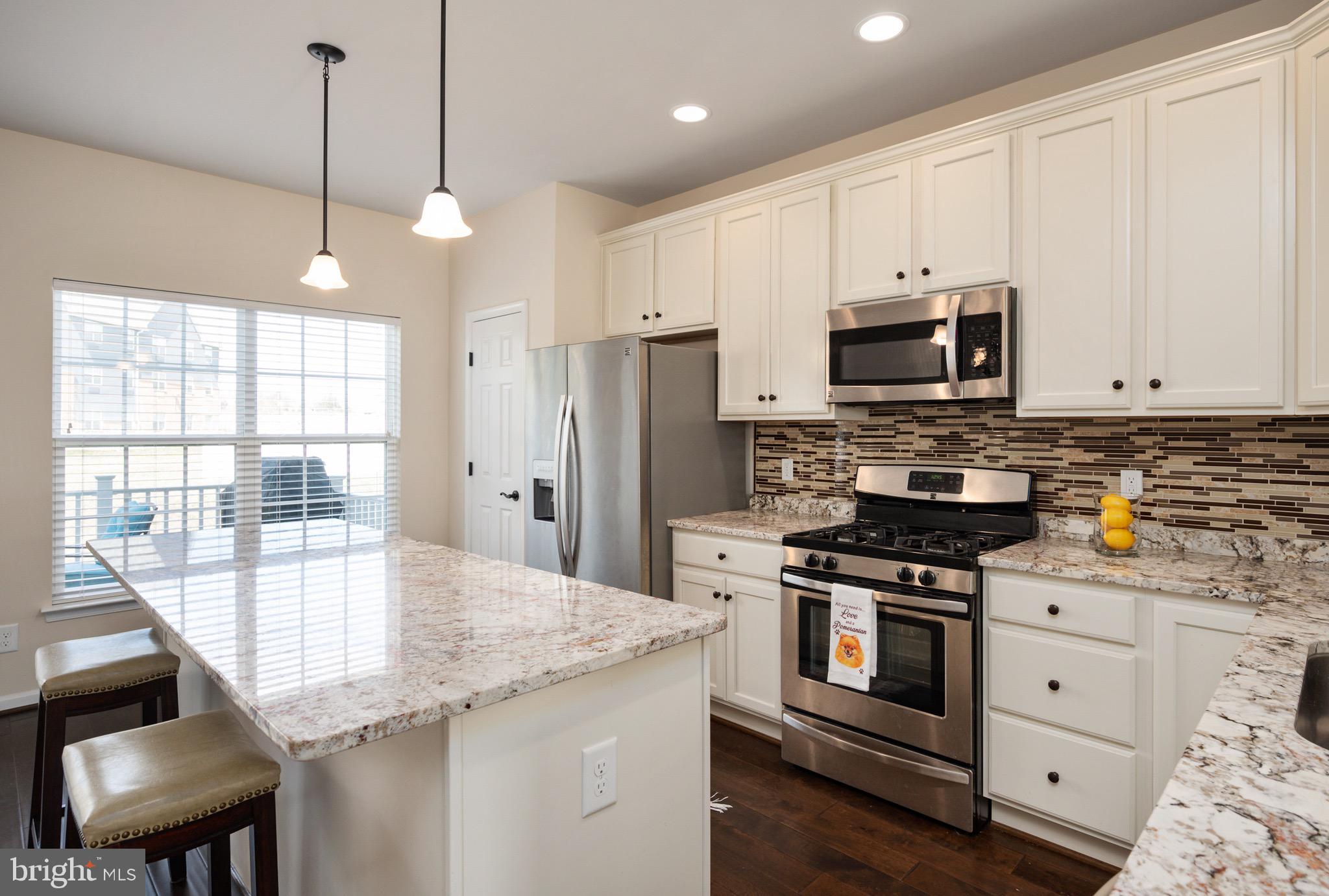 LAKESIDE - Residential