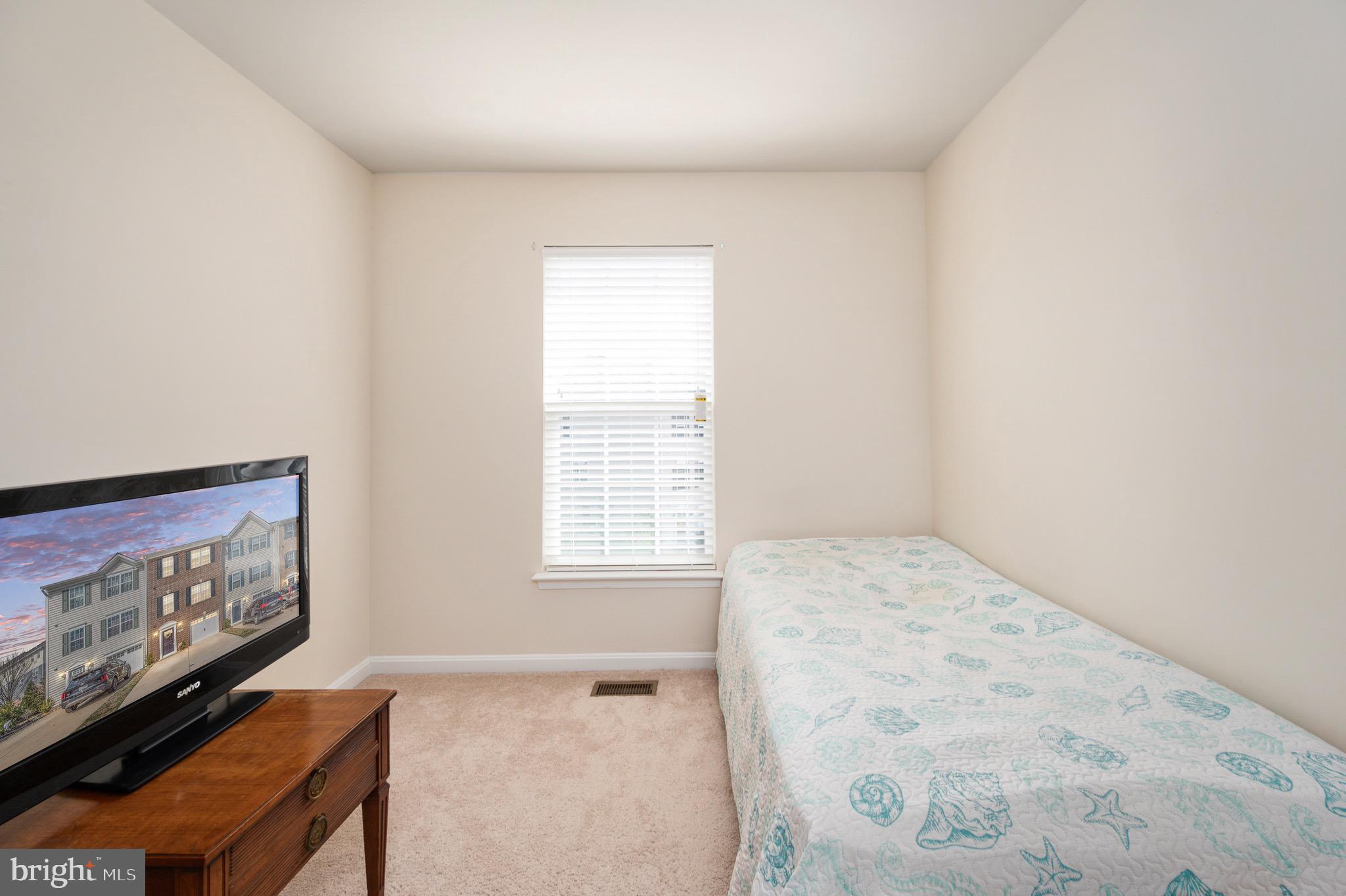 LAKESIDE - Residential