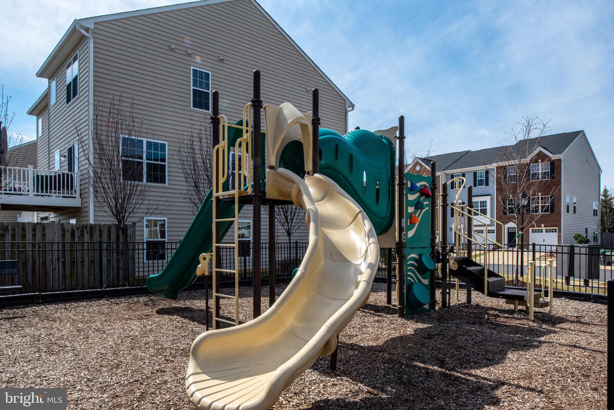 LAKESIDE - Residential