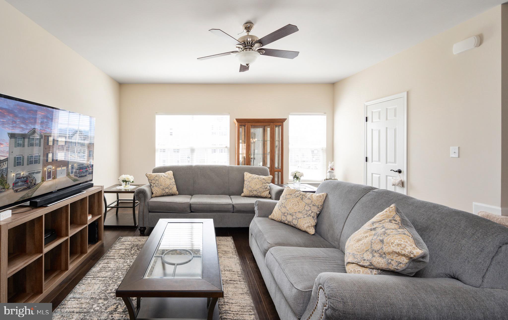 LAKESIDE - Residential