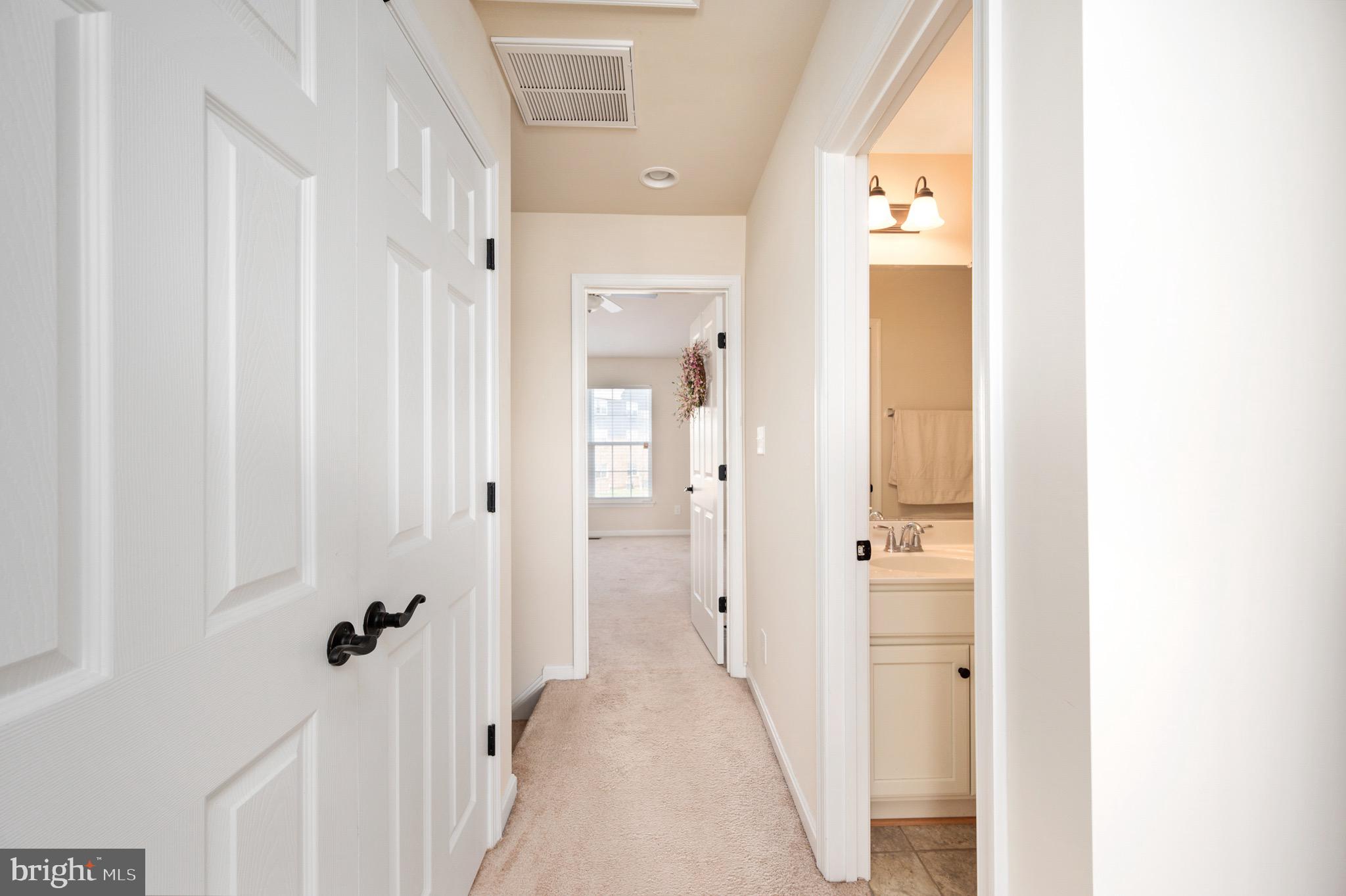 LAKESIDE - Residential