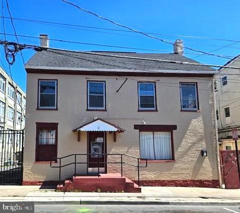 Investor Alert - Income-Generating Mixed-Use Property! This prime commercially zoned, mixed-use property offers an outstanding investment opportunity with potential for $24,000+ gross annual income.
The the second level offers a fully renovated 3-bedroom apartment that is turn-key and move-in ready with immediate income producing potential. The main level office/flex space is currently leased to long-term tenants, providing a steady revenue stream. With flexible zoning, this space has endless possibilities.....convert the first level to additional residential units to maximize profit or take it back and recreate the bar that it once was.
Situated in a high-demand area with excellent visibility, this property is ideal for investors seeking strong returns in a stable, well-maintained asset. This property will not qualify for residential financing due to the first level commercial space and will require a commercial loan.