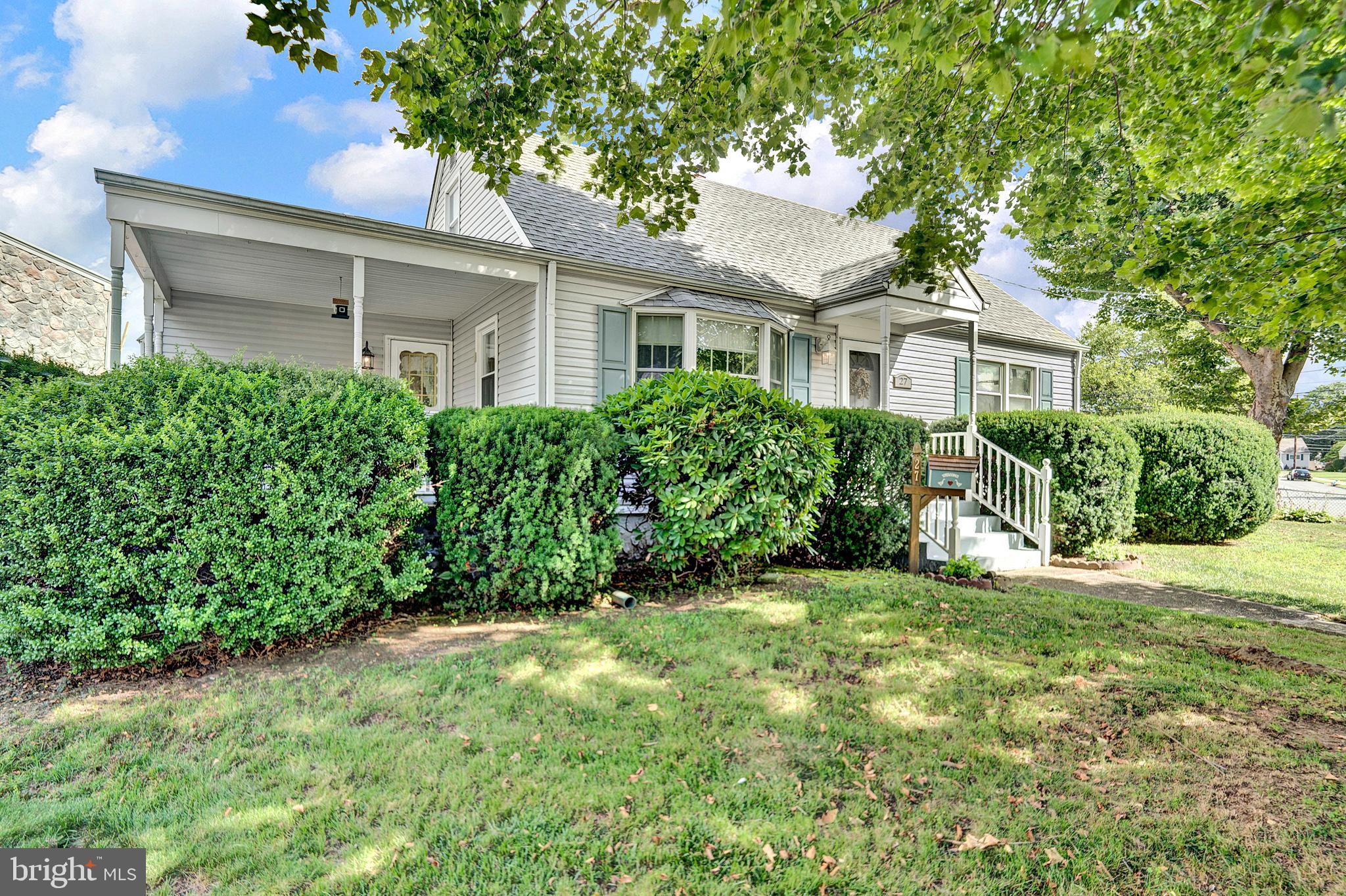 27 OLDEN TERRACE
