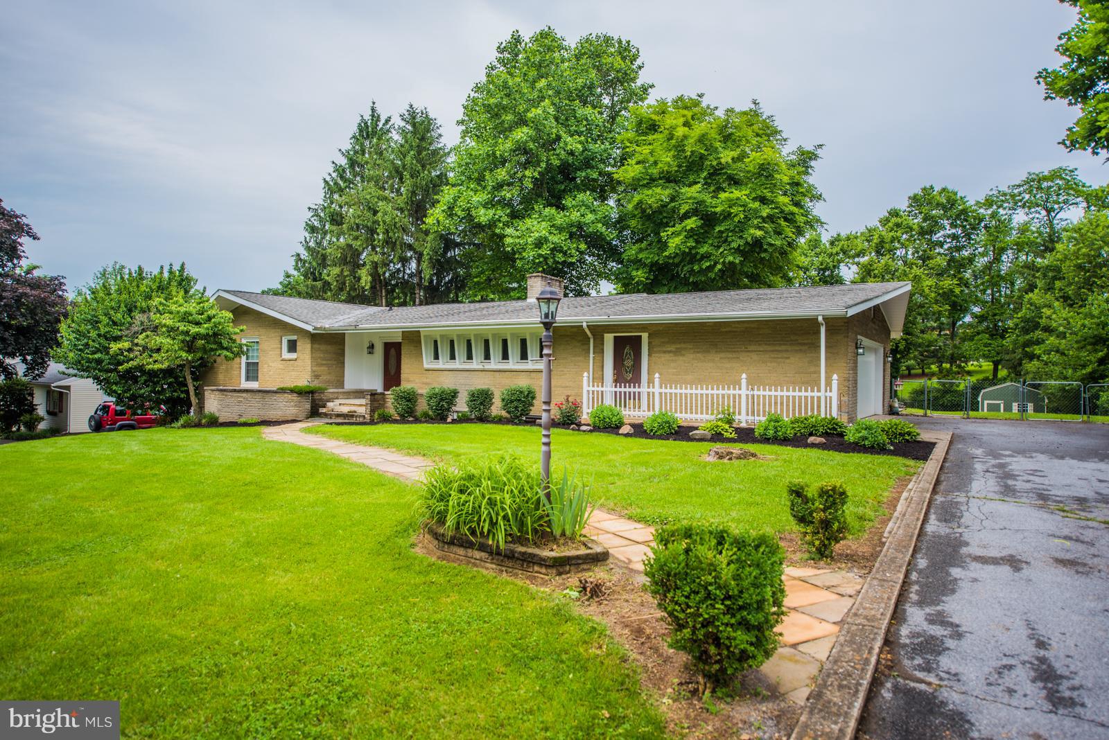 BRIARWOOD - Residential