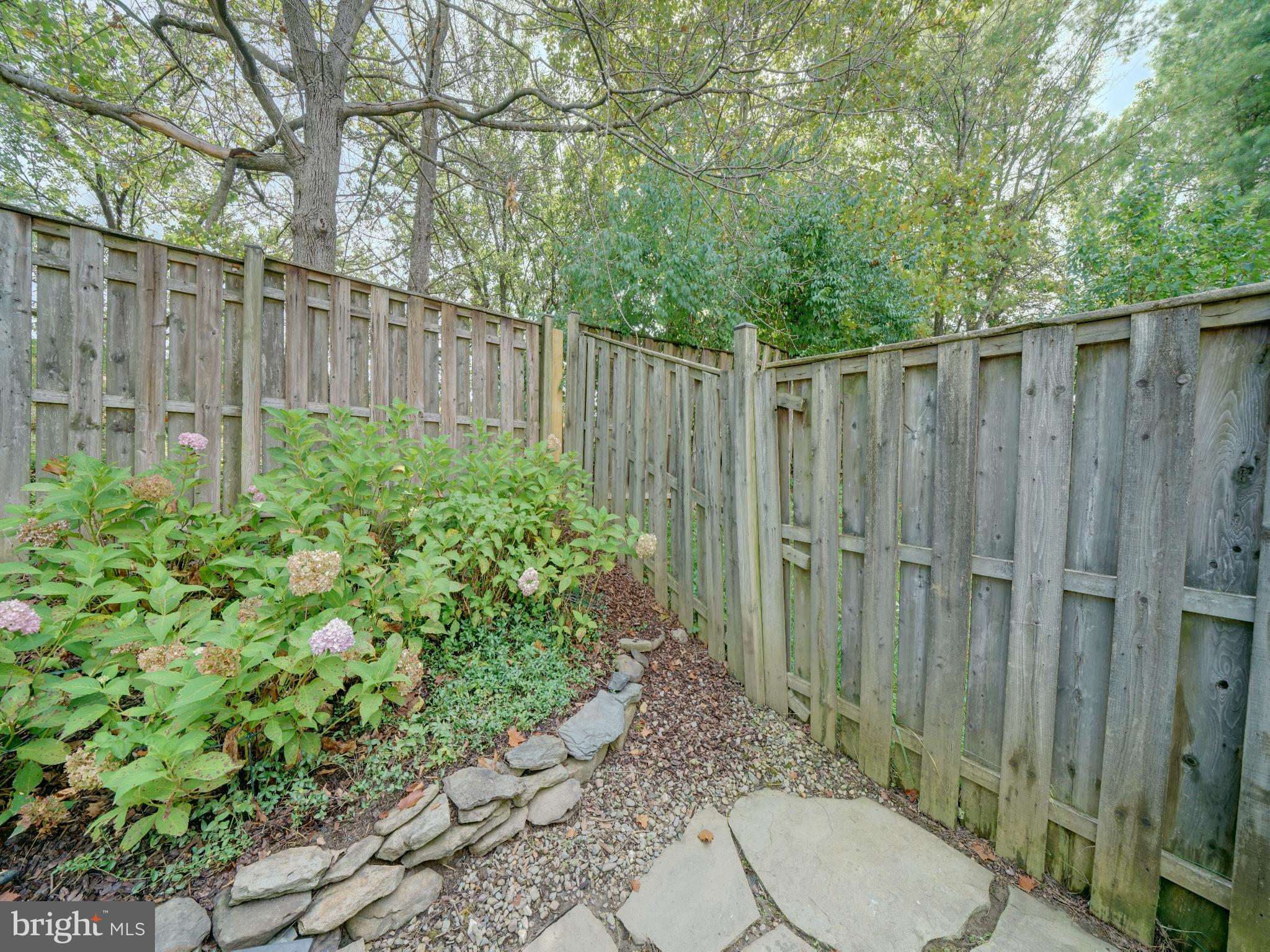 SILVER SPRING CNTRY CLUB - Residential