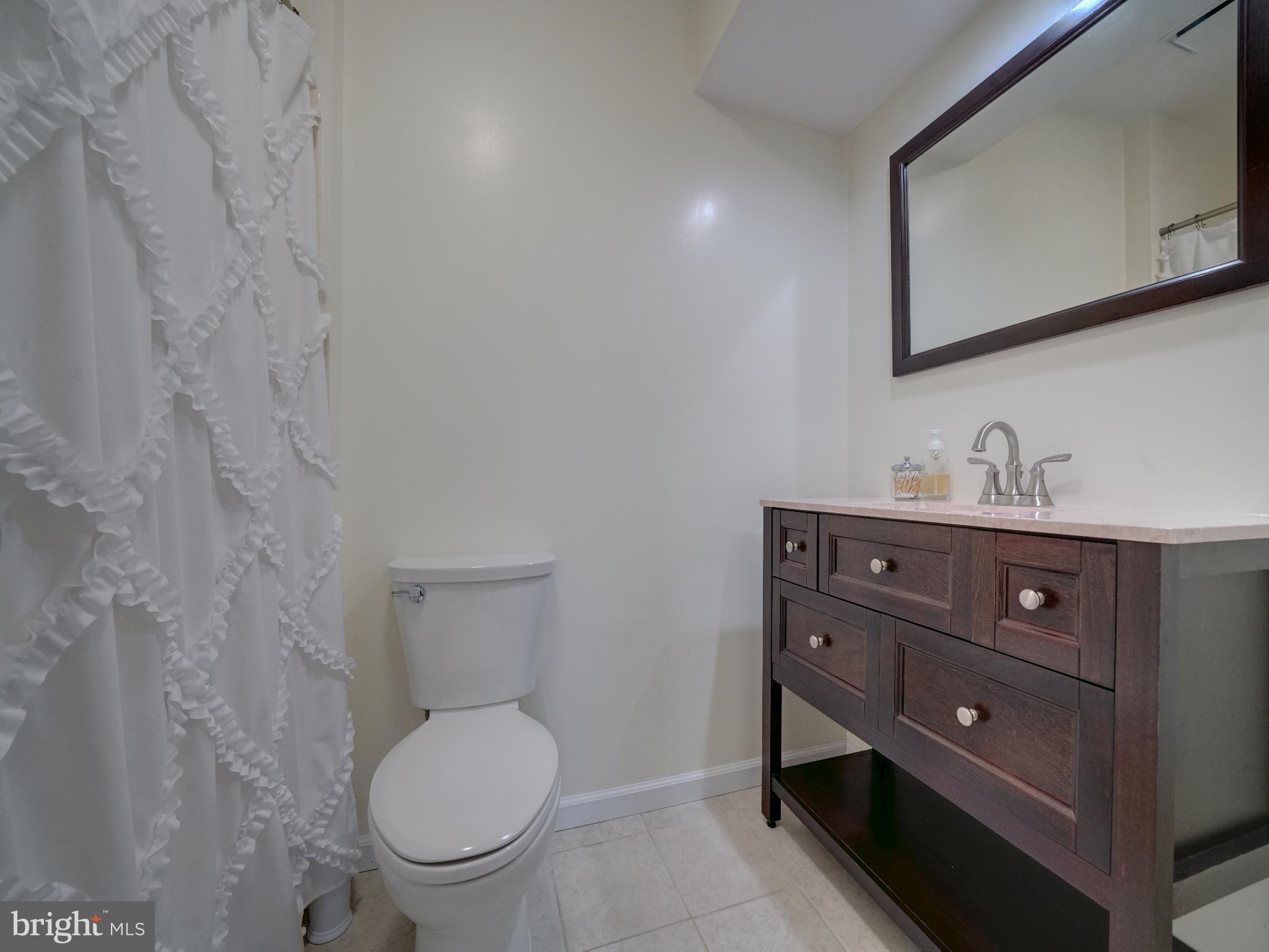 SILVER SPRING CNTRY CLUB - Residential