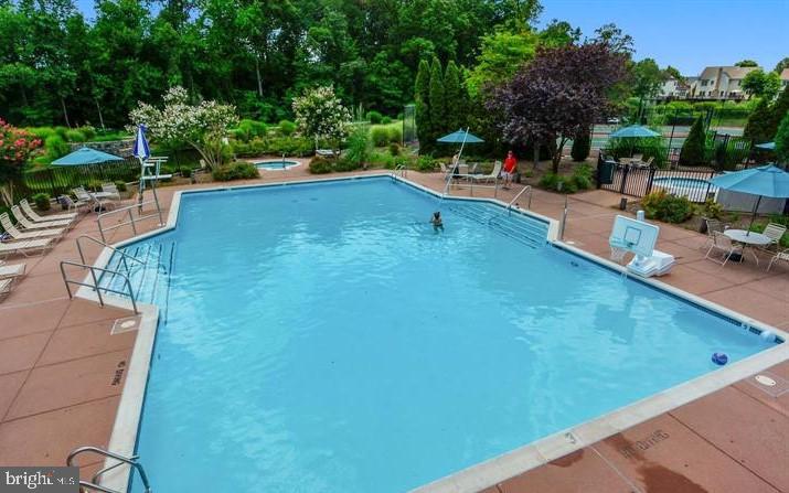 CENTURY OAK - Residential Lease