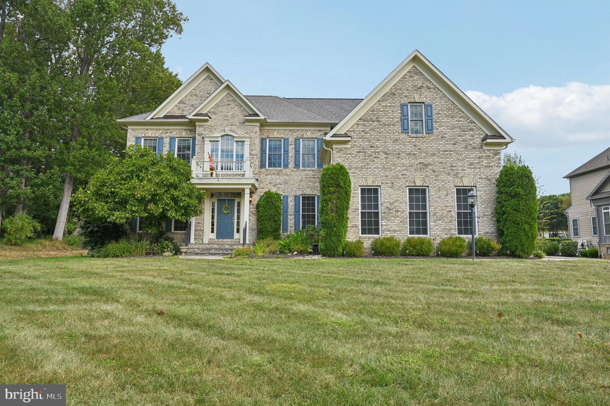 Discover this beautiful Colonial-style detached home in Ellicott City, offering four bedrooms, four full bathrooms, and a half bath. Inside, you’ll find a welcoming open floor plan with a mix of carpet, ceramic tile, and hardwood flooring. High ceilings throughout—including two-story, cathedral, and 9’+ ceilings—create an airy and spacious feel.
Highlights include a bar, breakfast area, built-ins, crown moldings, and a dining area. The gourmet kitchen features upgraded countertops and stainless steel appliances. The primary bedroom boasts a walk-in closet, while the home also offers a relaxing sauna and a stall shower.
Step outside to enjoy the private patio, set at the end of a quiet road for a quaint setting. The attached three-car garage provides ample parking and is wired for electric vehicles.