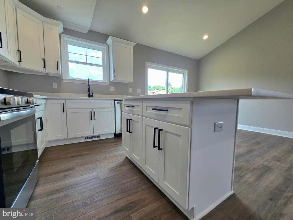 Photo of 121 Bishop Avenue, BALTIMORE, MD 21225 (MLS # MDAA2152566)