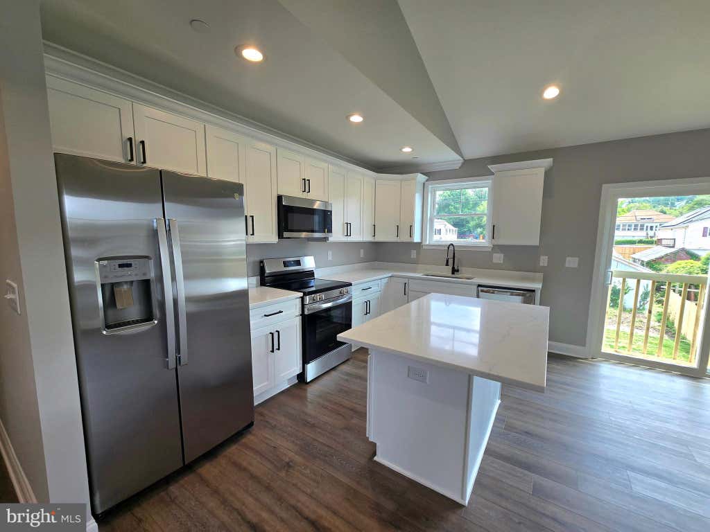 Photo of 121 Bishop Avenue, BALTIMORE, MD 21225 (MLS # MDAA2152566)