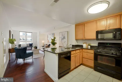 MLS: DCDC2246040