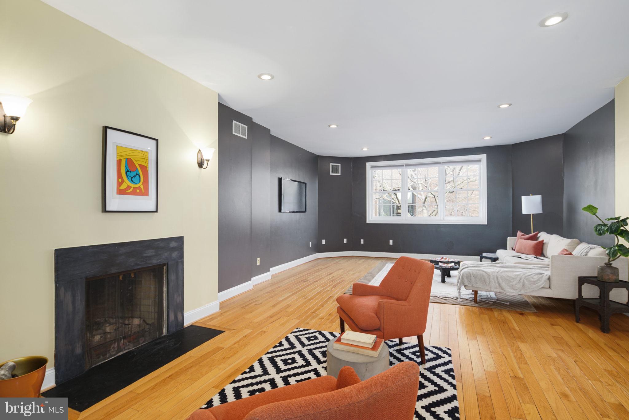 SOCIETY HILL - Residential