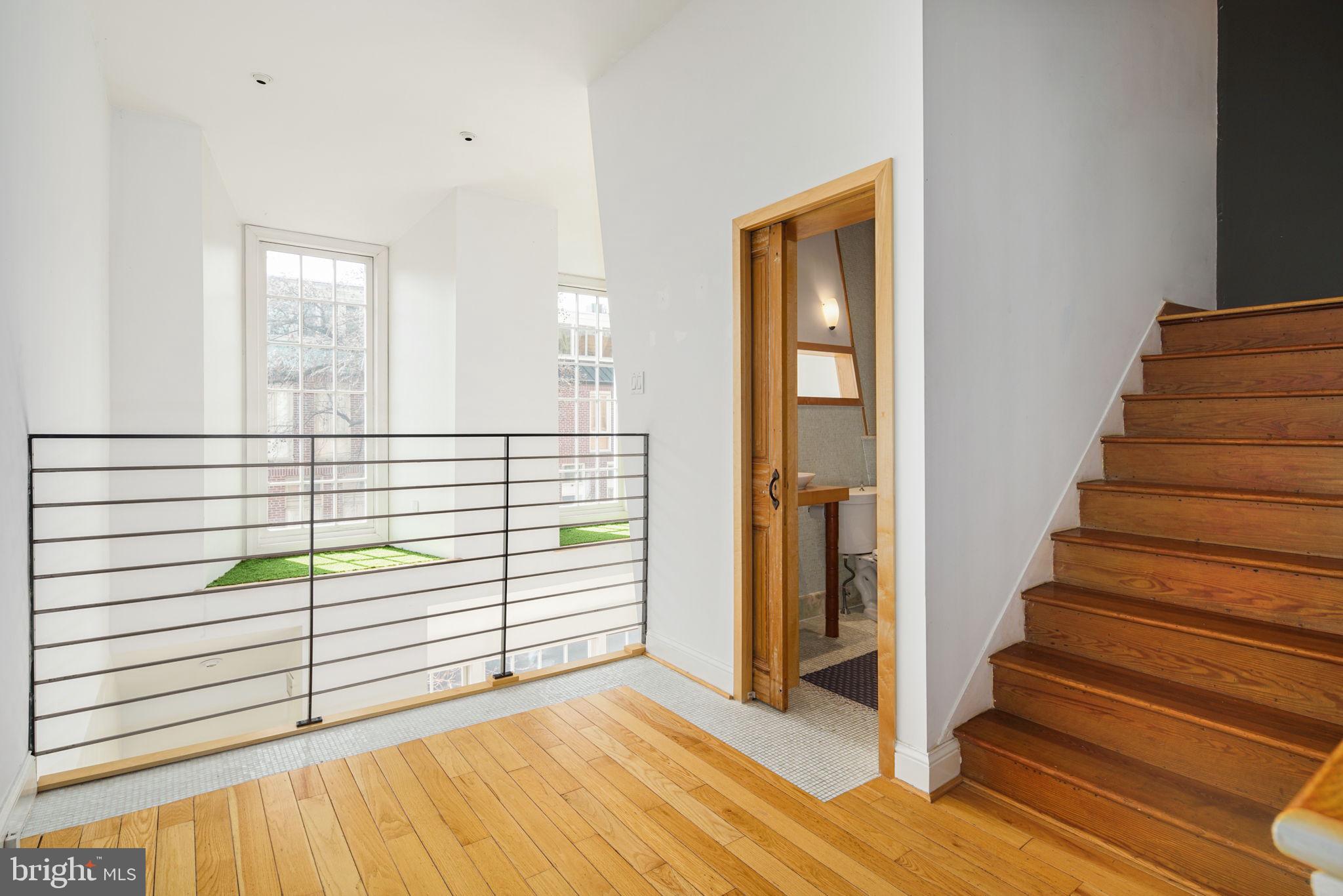 SOCIETY HILL - Residential