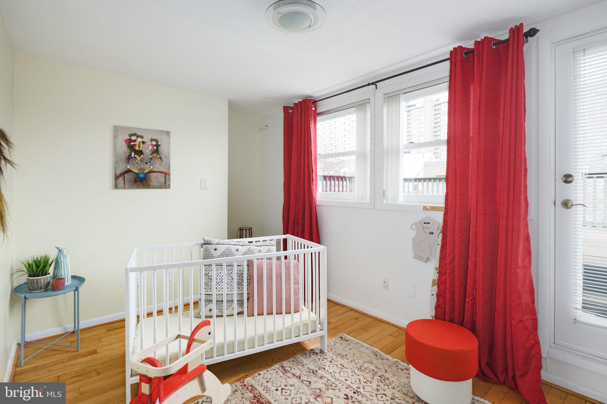 SOCIETY HILL - Residential