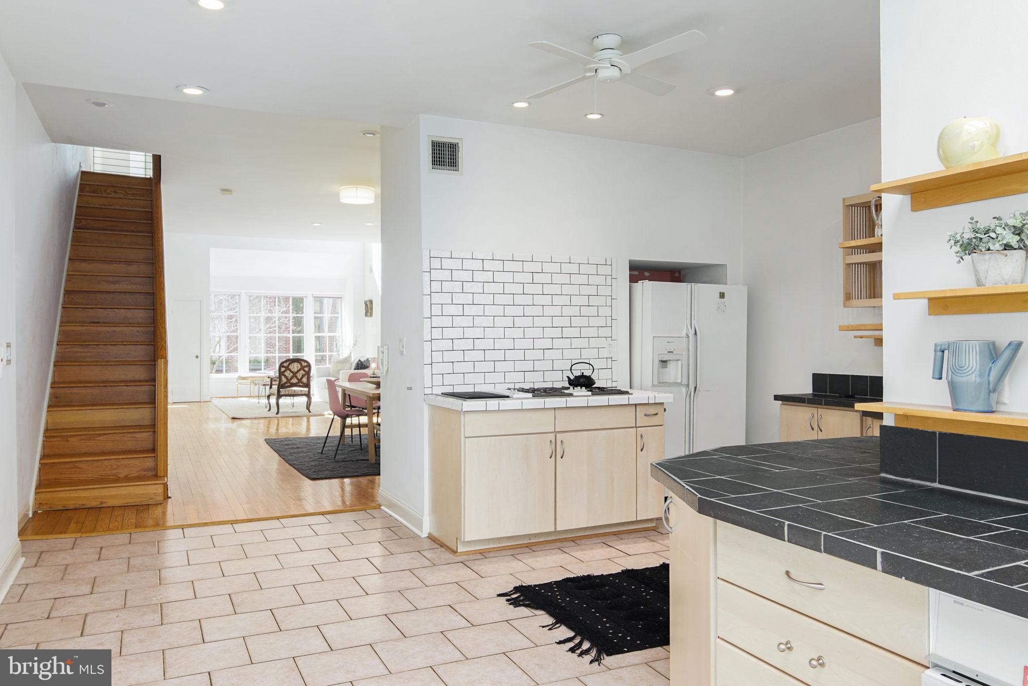 SOCIETY HILL - Residential