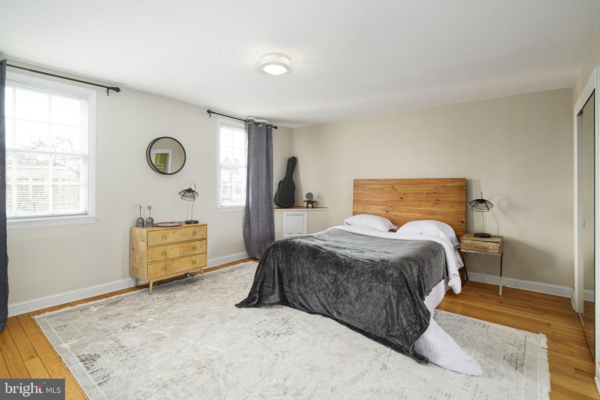 SOCIETY HILL - Residential