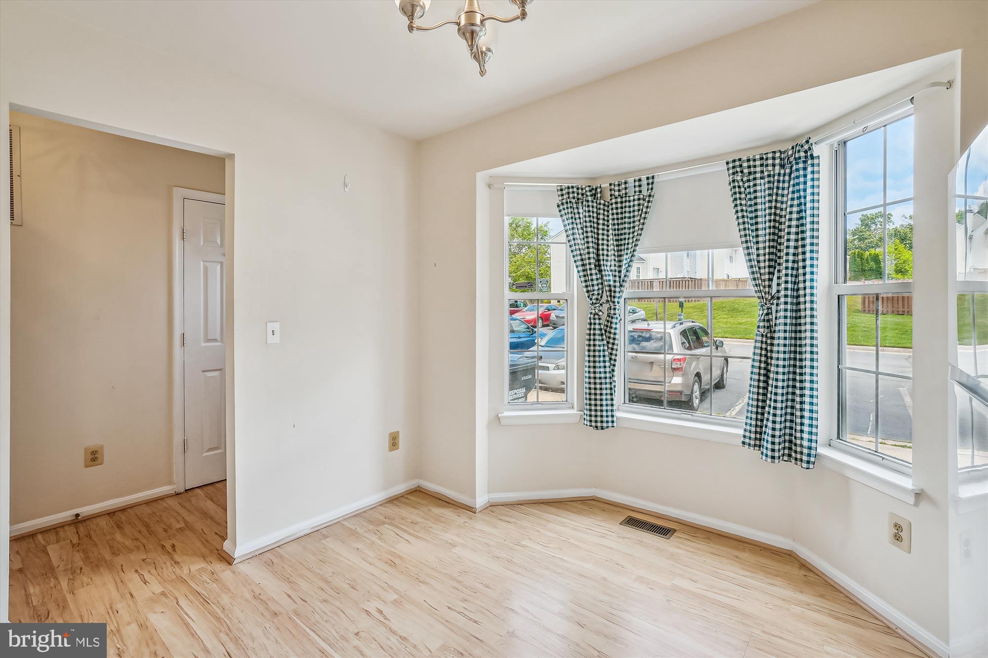 CARDINAL KNOLLS - Residential Lease