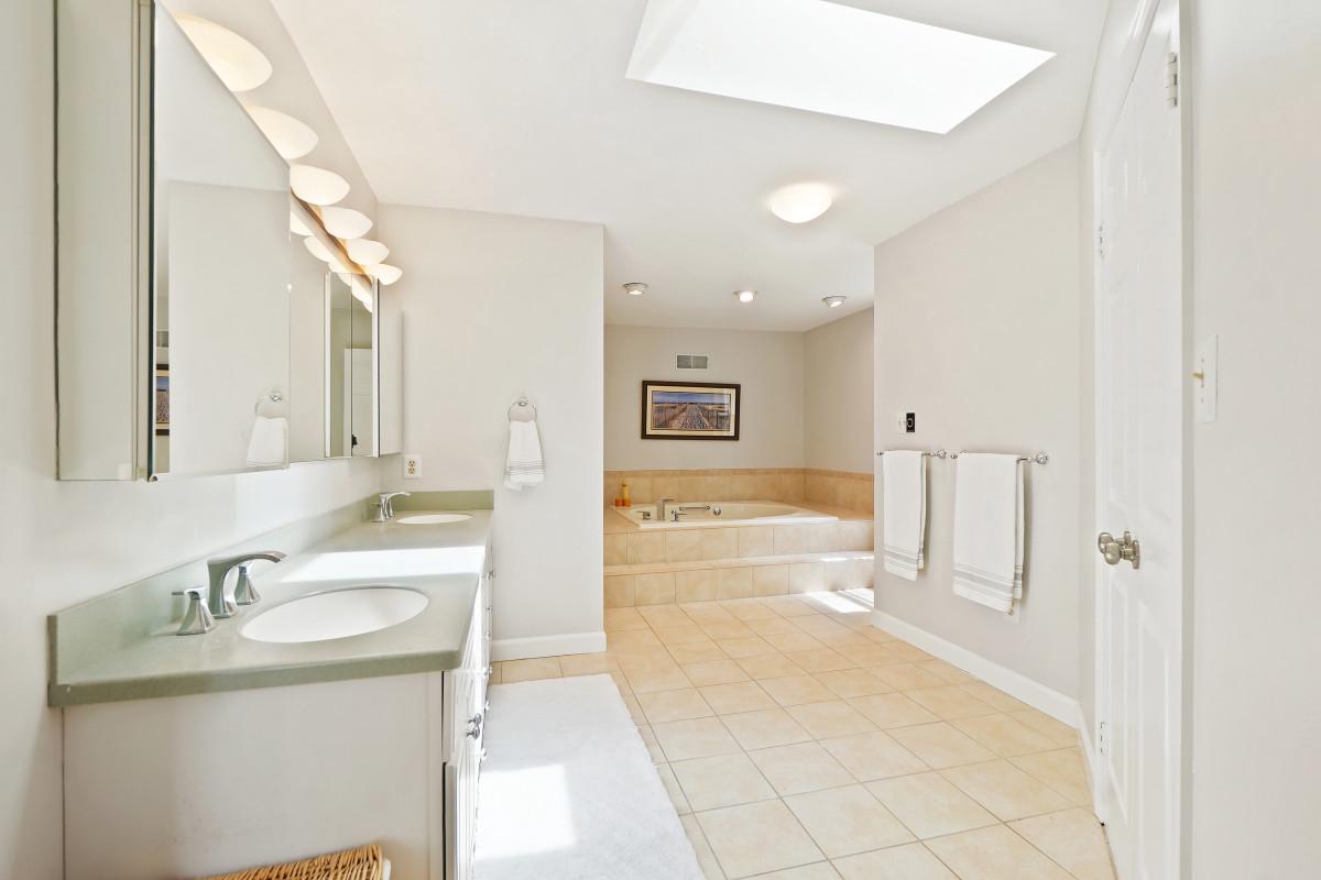 BRADLEY FARMS - Residential