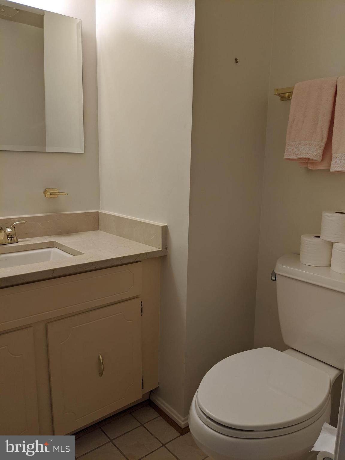 KINGS PARK WEST - Residential Lease