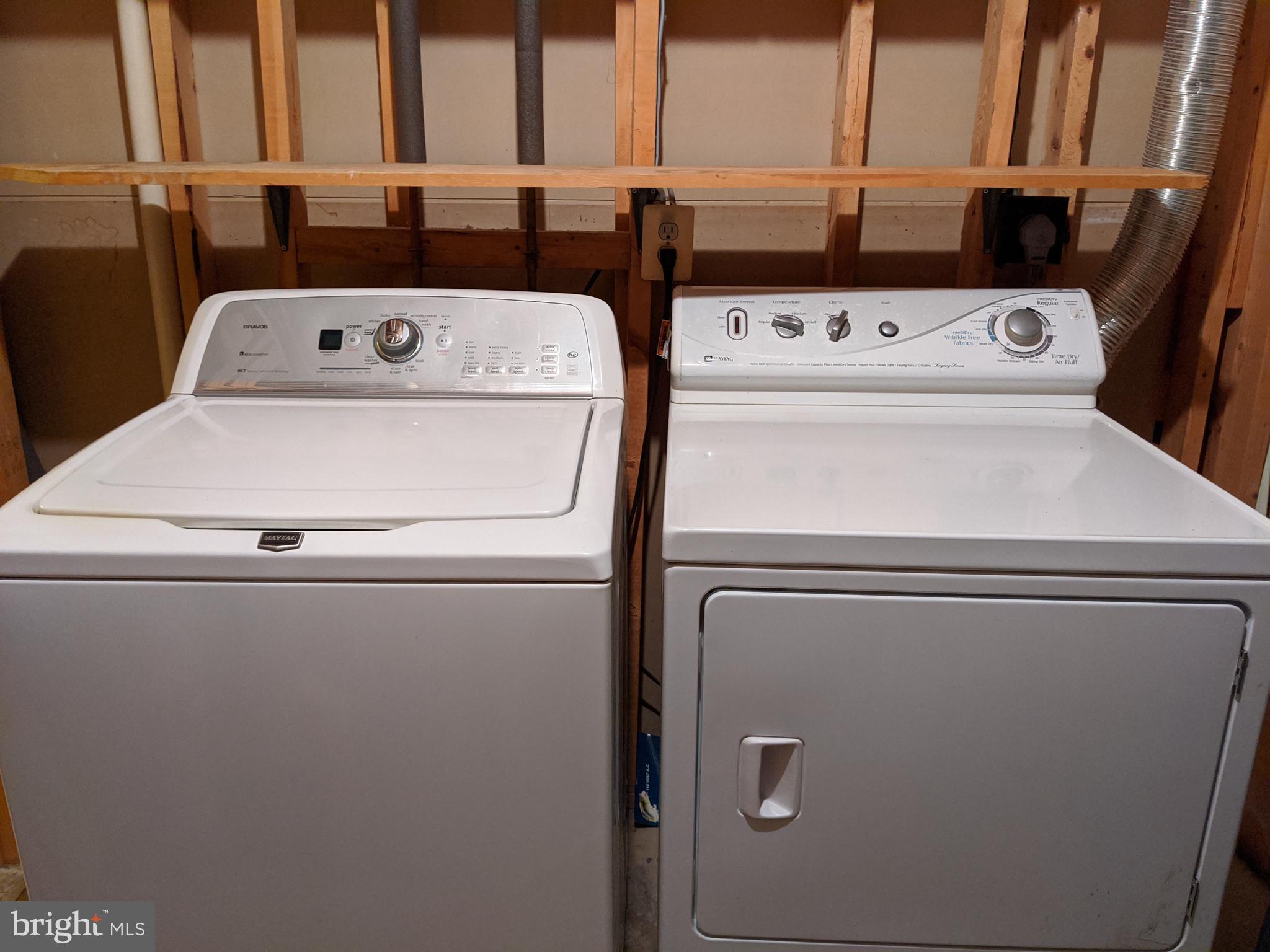 KINGS PARK WEST - Residential Lease