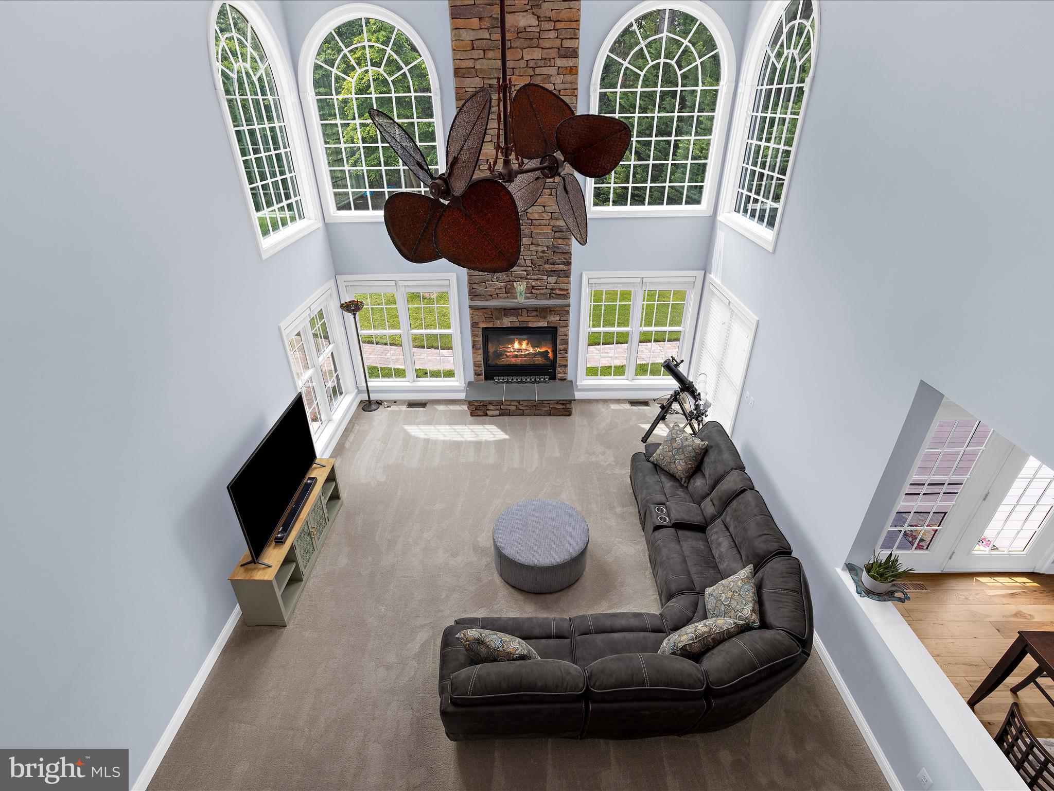 COMPASS POINTE - Residential