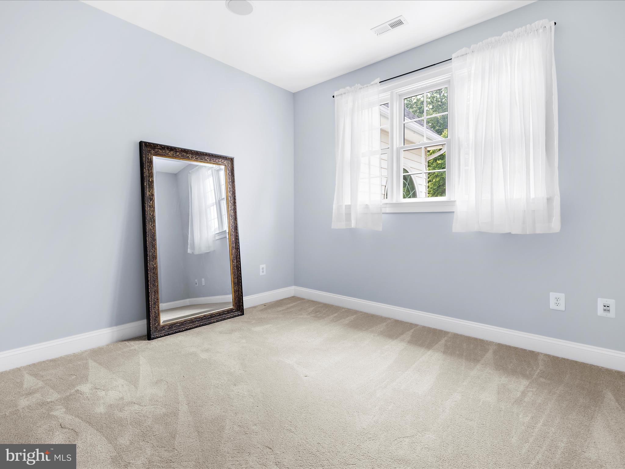 COMPASS POINTE - Residential