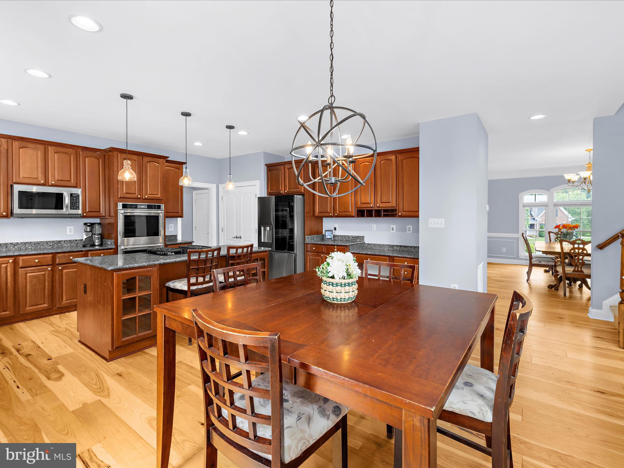 COMPASS POINTE - Residential