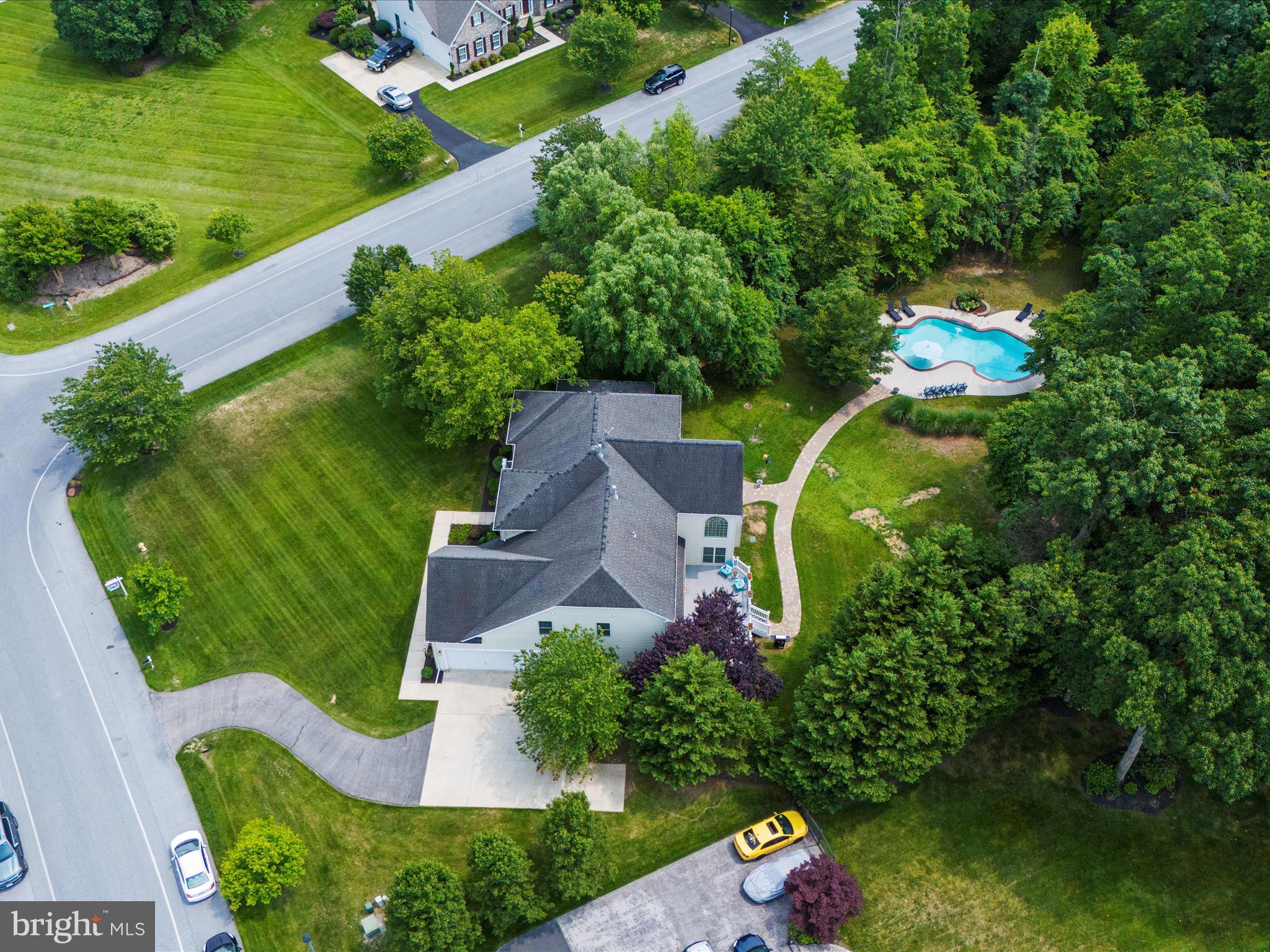 COMPASS POINTE - Residential