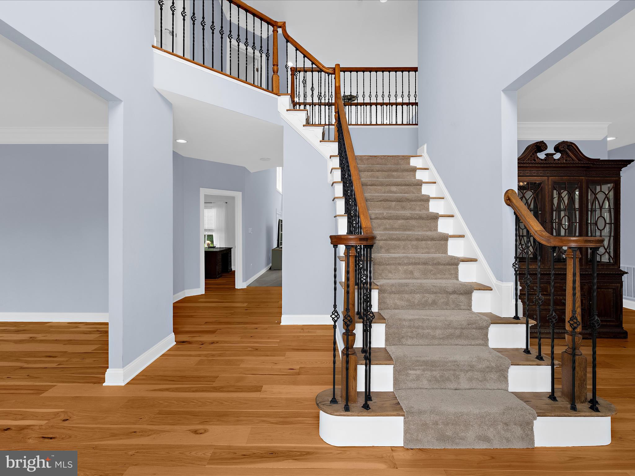 COMPASS POINTE - Residential