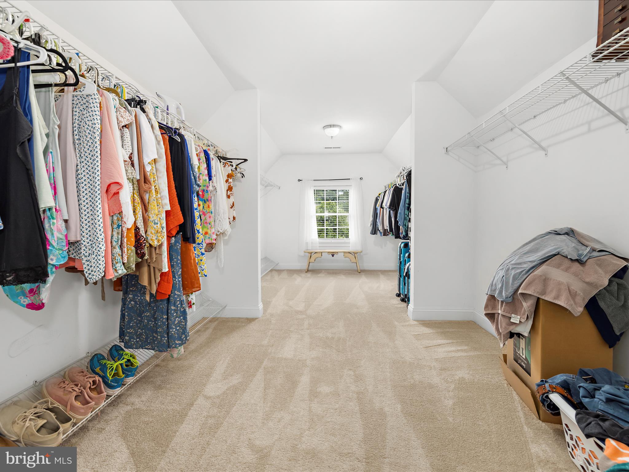 COMPASS POINTE - Residential