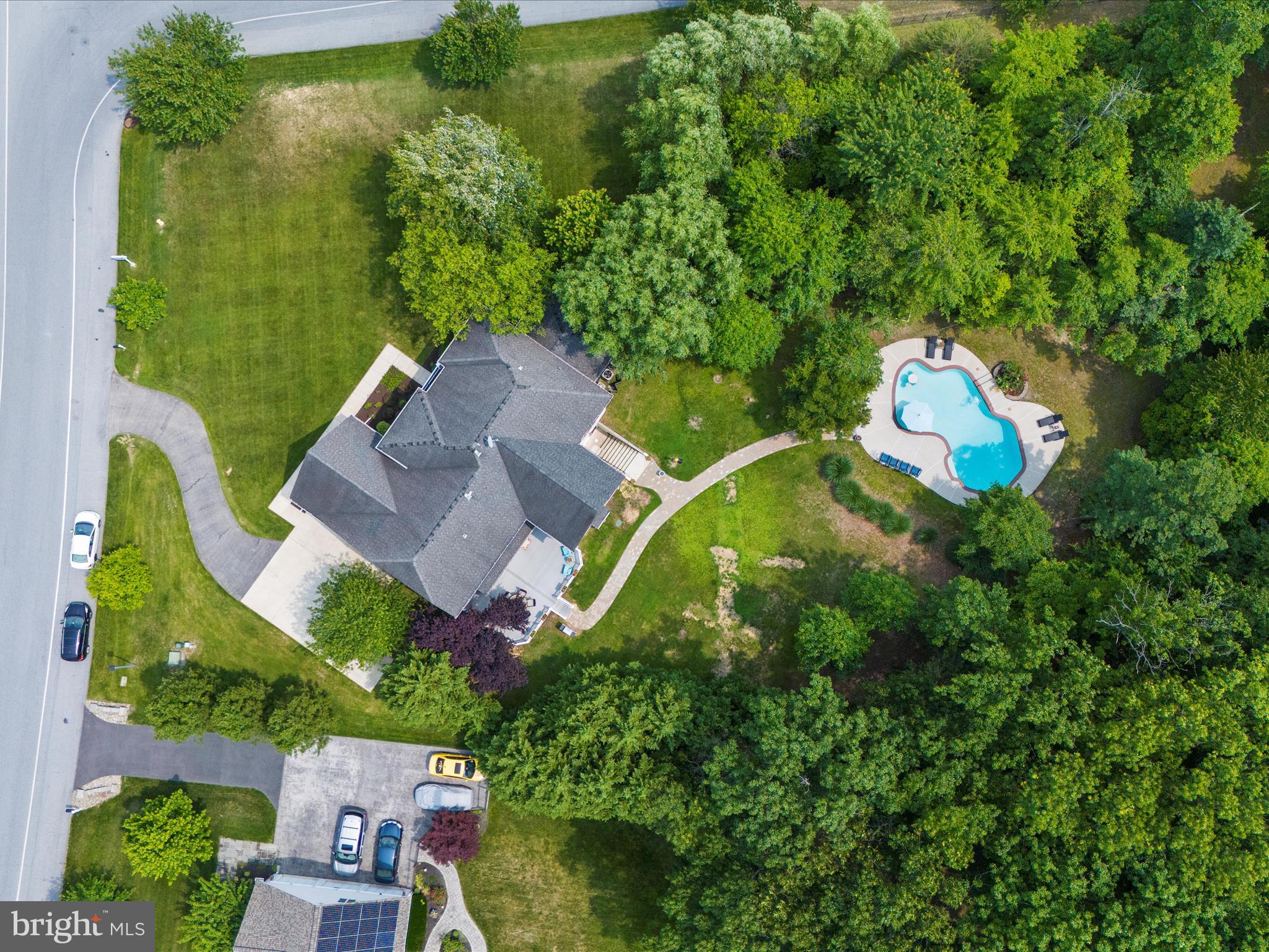 COMPASS POINTE - Residential