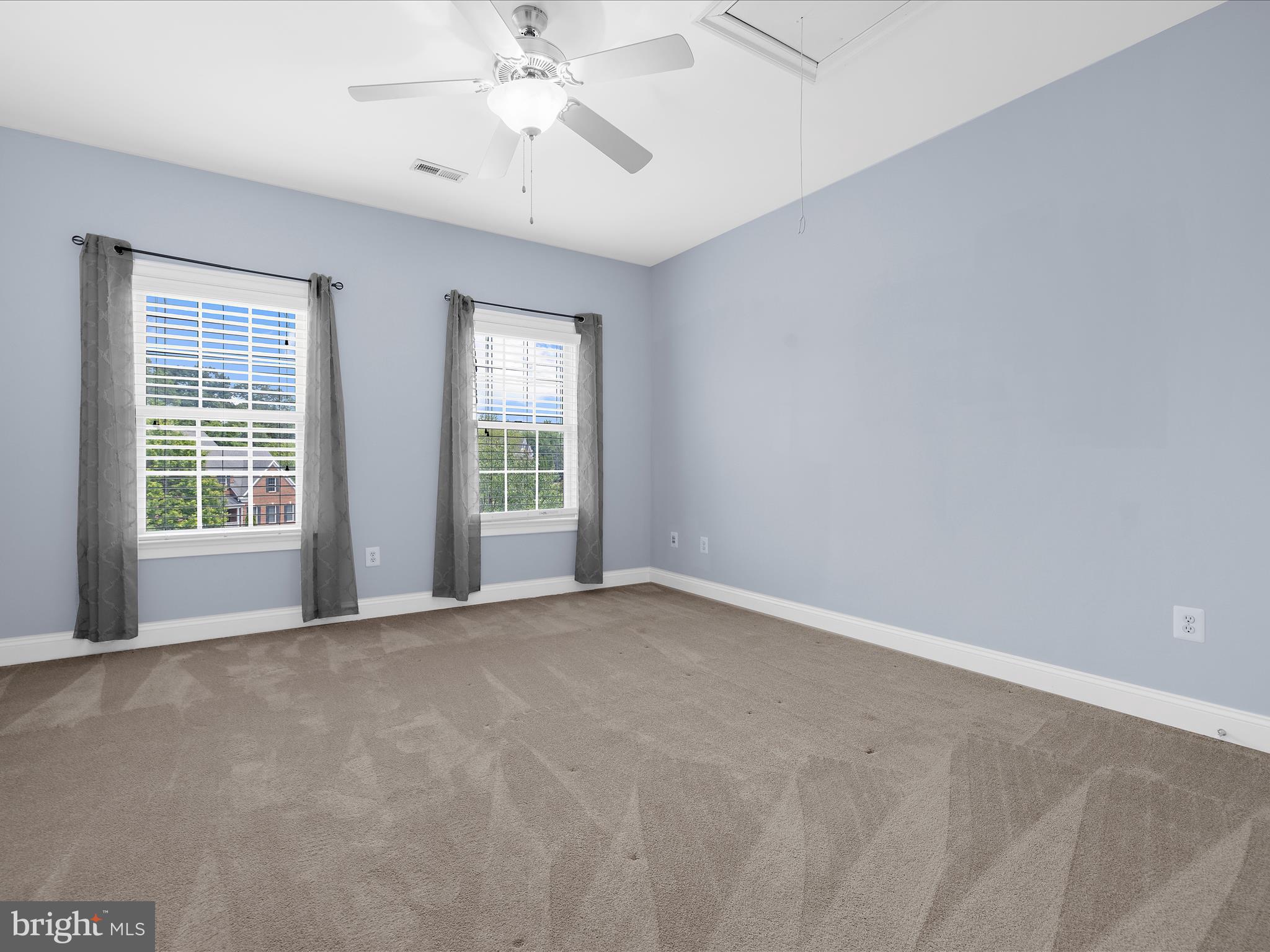 COMPASS POINTE - Residential