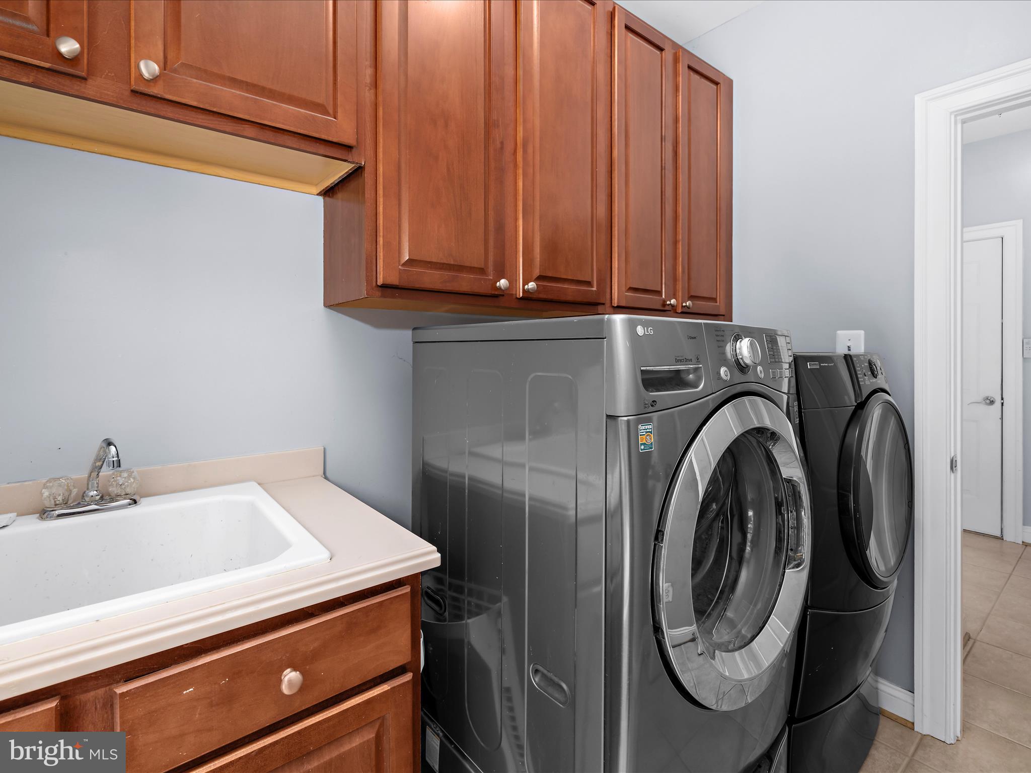 COMPASS POINTE - Residential